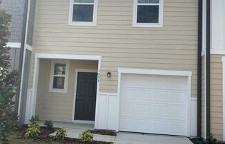 3 Bedroom 2.5 Bath Townhouse in Davenport for RENT!