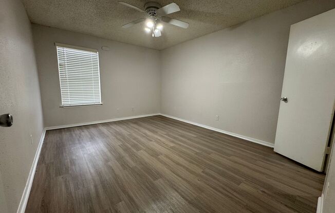 2 beds, 1 bath, 900 sqft, $1,299, Unit LAW7-103