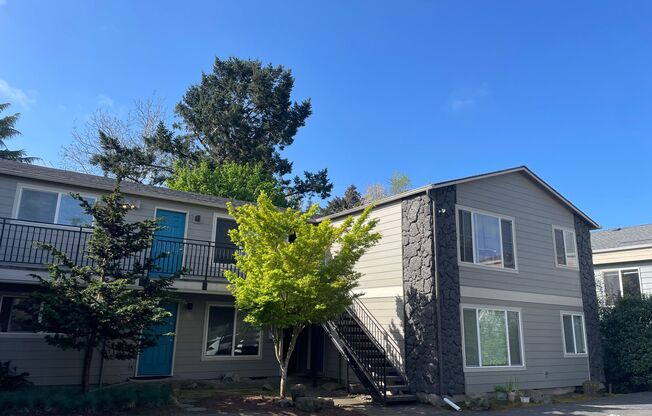 4050 SE Gladstone