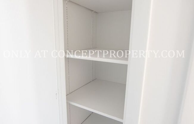 2 beds, 1 bath, 840 sqft, $1,099, Unit 16