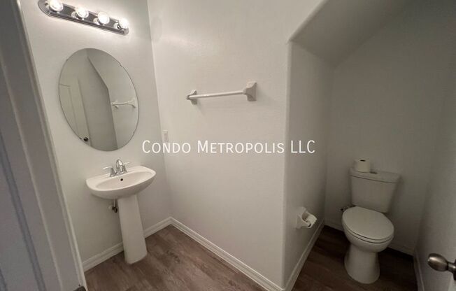 1401 PRIORY CIR