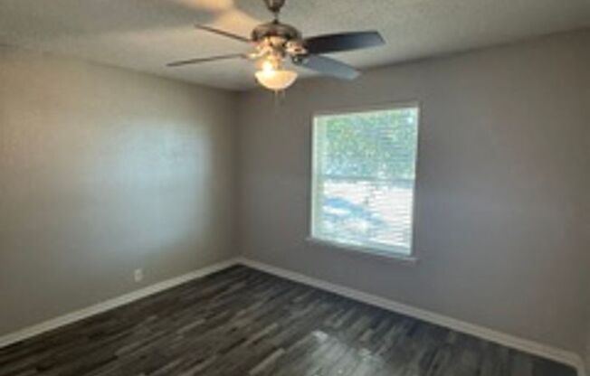 2 beds, 1 bath, 800 sqft, $1,440, Unit 1729-206