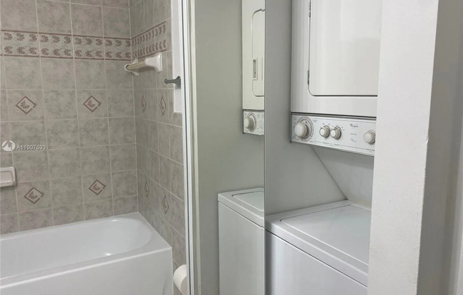 9525 SW 138 PL