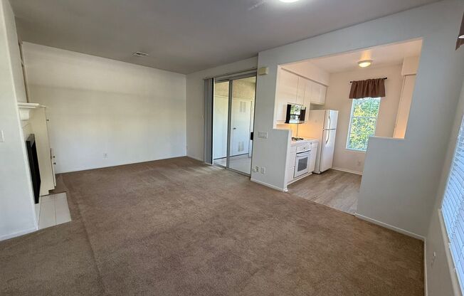 1BR/1BA Condo w/ ASSIGNED PARKING for rent near Del Mar AVAILABLE NOW!