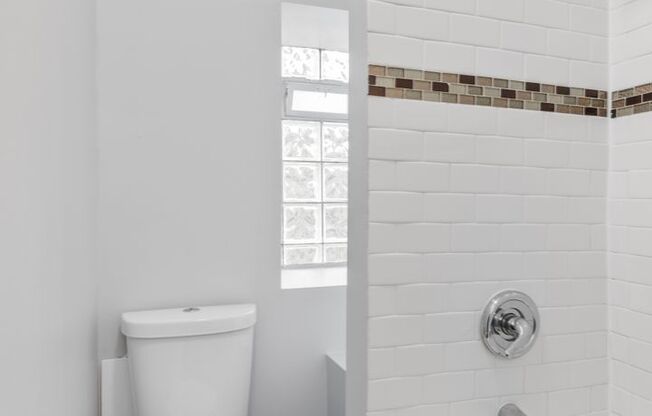 1 bed, 1 bath, 575 sqft, $1,850, Unit 303