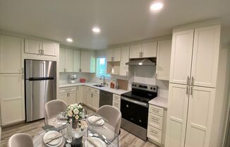 2 beds, 1 bath, 850 sqft, $1,395, Unit 301