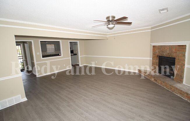 Welcome to 5875 Jardin P!