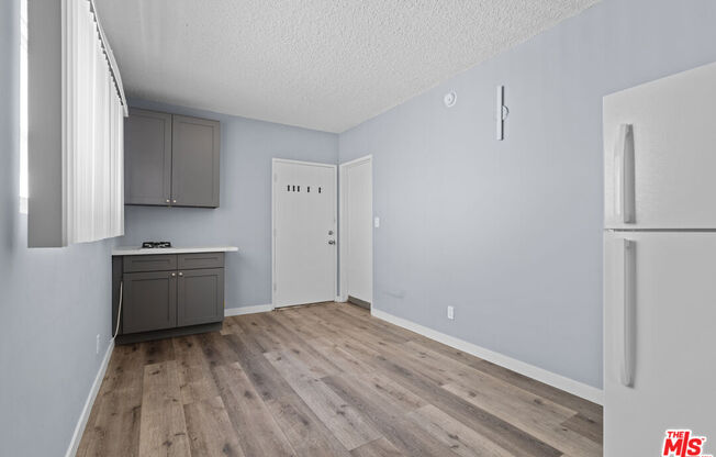 Studio, 1 bath, 275 sqft, $1,450, Unit 6A