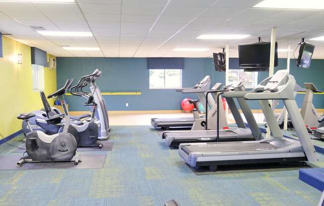 Fitness Center at Huntington Green Apartments, University Heights