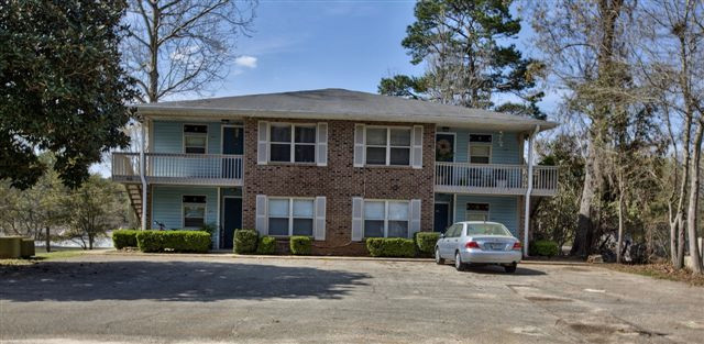 Large 2/2 flat, COMPLETE REMODEL!