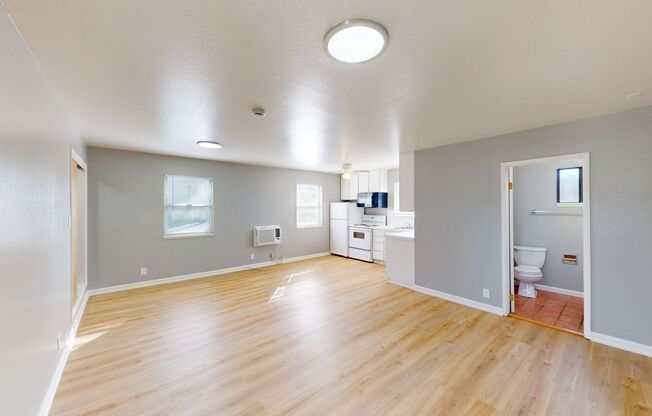 Studio, 1 bath, 420 sqft, $1,795, Unit 623-11