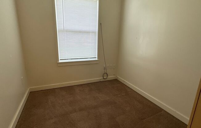 2 beds, 1 bath, $1,350