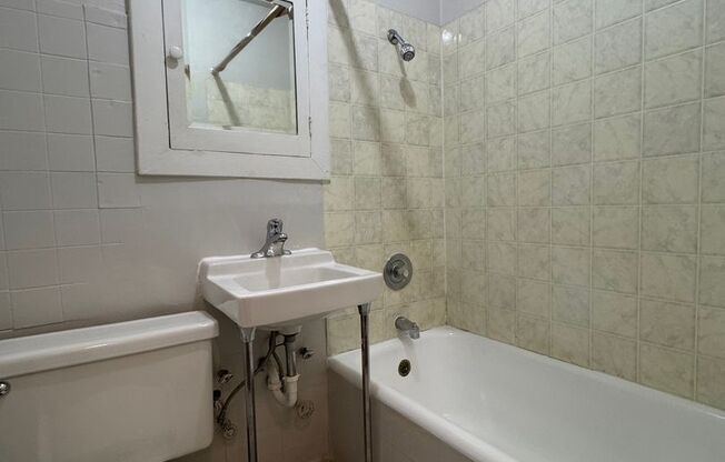 Studio, 1 bath, 360 sqft, $1,395, Unit 102