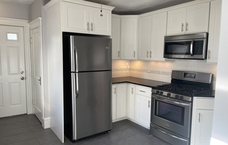 2 beds, 1 bath, 1,196 sqft, $2,900, Unit 8