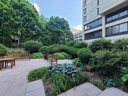 2 beds, 2 baths, 938 sqft, $3,700, Unit 303