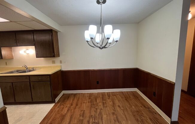 1 bed, 1 bath, 700 sqft, $949, Unit Unit 6