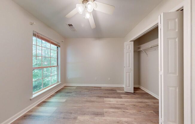 Spacious Auburn Duplex in Prime Location