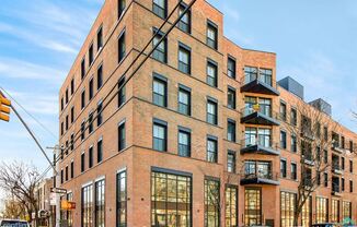 5527 Myrtle Ave # 404