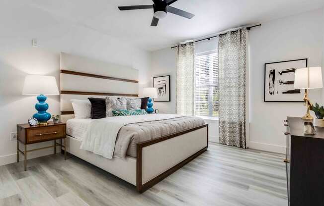 spacious bedrooms at the district flats apartments in lenexa