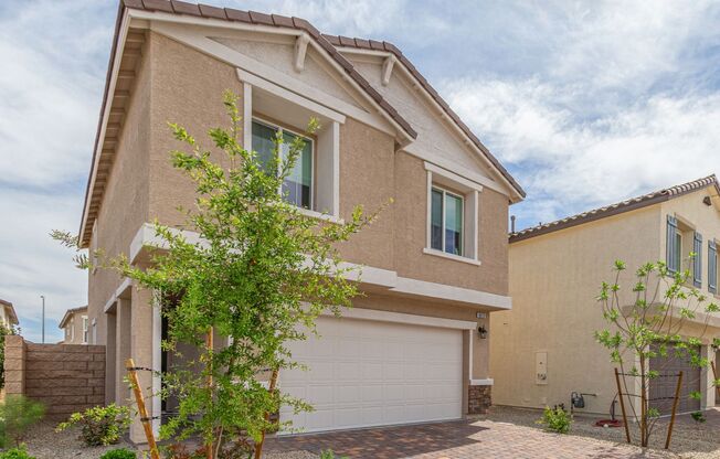 Fully Furnished 3 bedroom home!