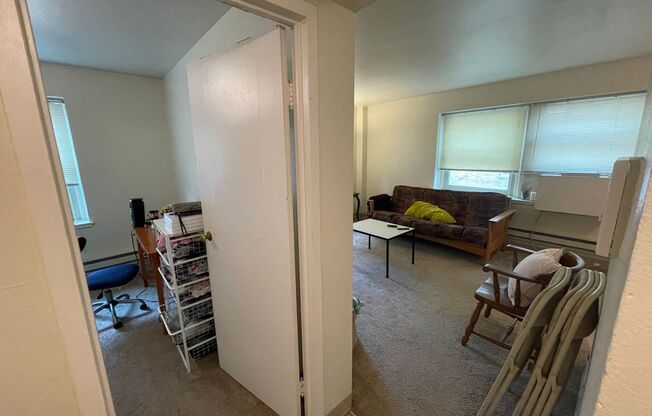 1 bed, 1 bath, $895, Unit 413