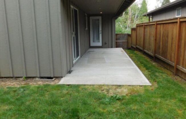 3 beds, 2 baths, $2,160