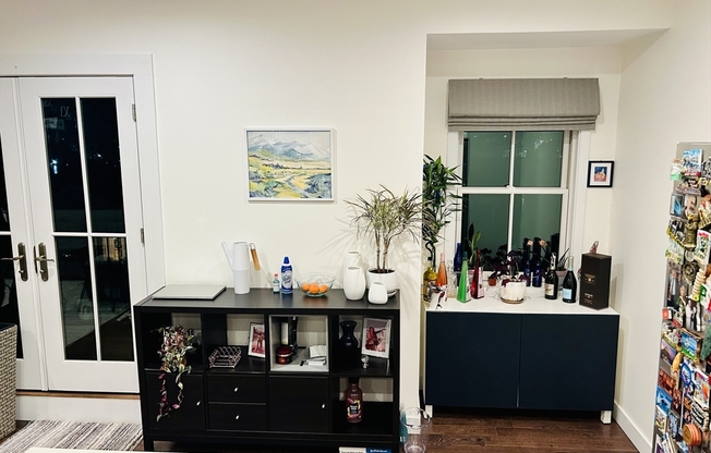 2 beds, 2.5 baths, 989 sqft, $3,400, Unit 6