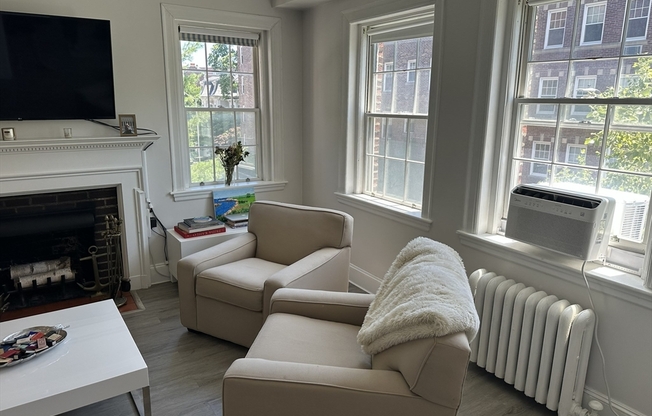1 bed, 1 bath, 913 sqft, $3,200, Unit 32