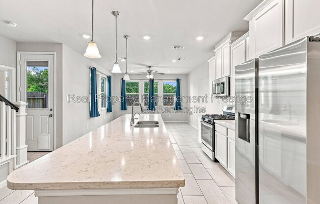 7333 HINSDALE DR
