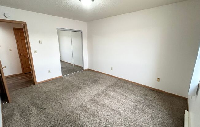 2 beds, 1 bath, 840 sqft, $860, Unit 2542-303