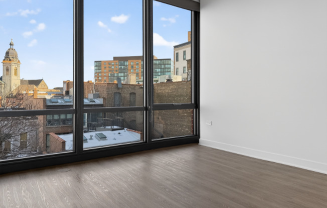 736 N ABERDEEN