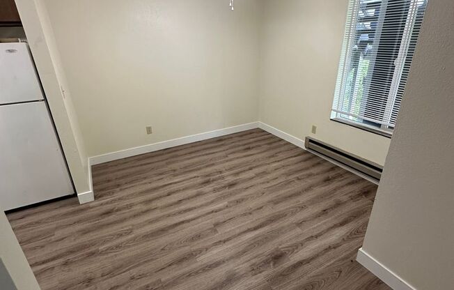 (946) 2790-H - Beautiful 2-bedroom/1-bath