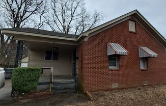 Welcome home to 1370 Isabelle, Memphis TN.