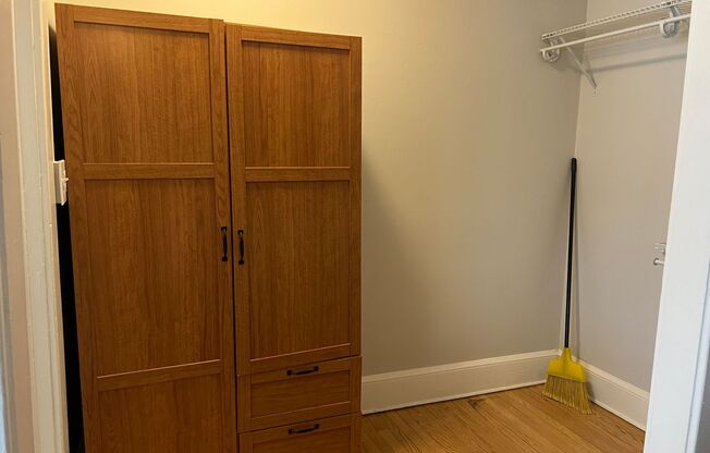 Studio, 1 bath, 300 sqft, $1,495, Unit Unit 206