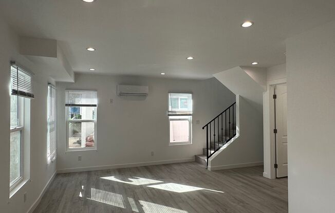 Stunning 3+2 ADU on a picturesque street in the sought-after Reseda neighborhood