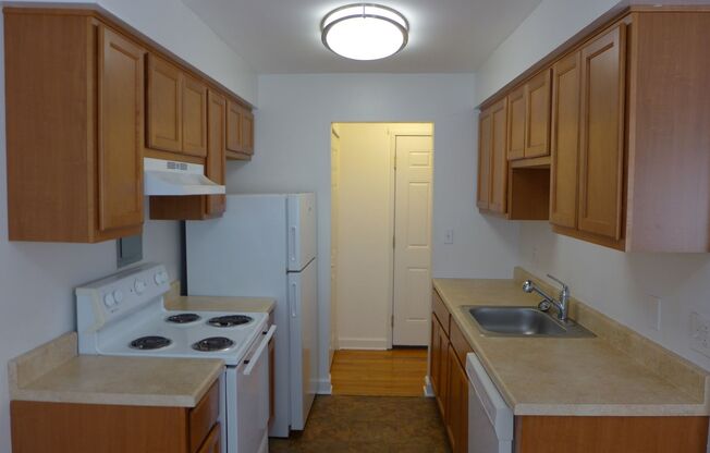 1 bed, 1 bath, 650 sqft, $1,550, Unit 4B