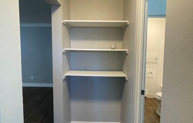 2 beds, 1 bath, 1,000 sqft, $1,175, Unit 102
