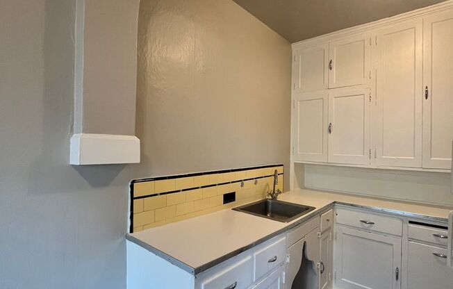 Studio, 1 bath, $1,495