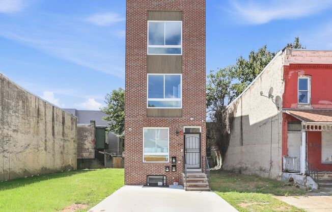 950 N 43rd