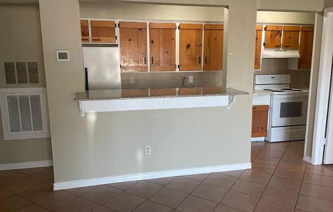 2 beds, 2 baths, $1,100