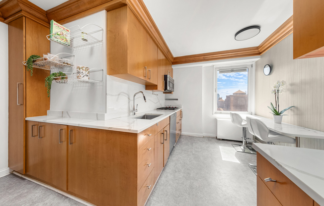 4 beds, 3.5 baths, 2,700 sqft, $25,000, Unit 20LA