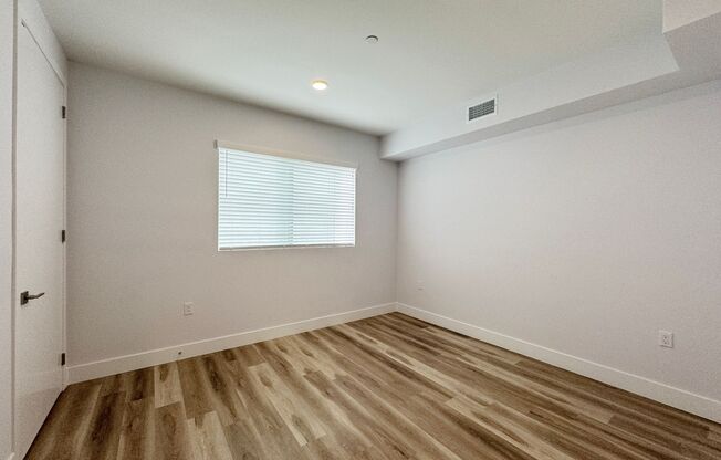1 bed, 1 bath, 493 sqft, $2,095, Unit 214