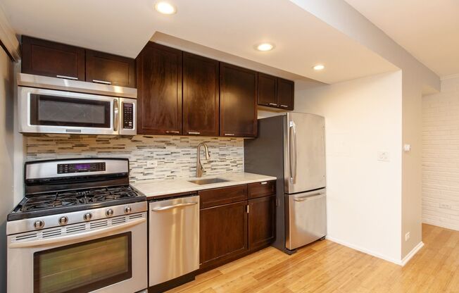 Lakeview Apartments!