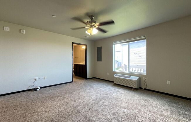 Studio, 1 bath, 678 sqft, $1,010, Unit 3124-303