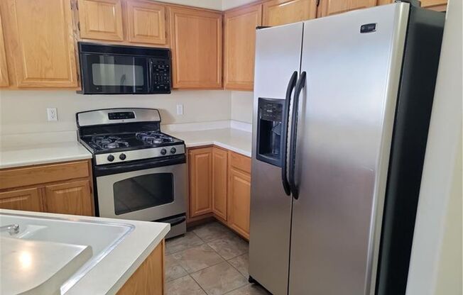 2 beds, 2 baths, $1,475, Unit Building #19