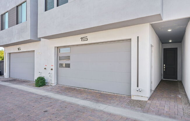 225 N PLEASANT DR