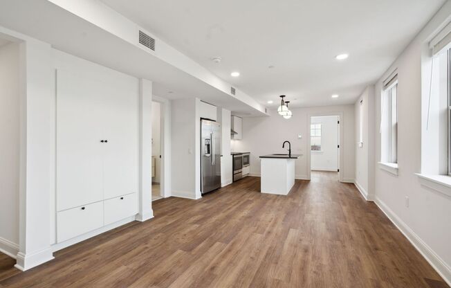1 bed, 1 bath, 764 sqft, $3,030, Unit 905