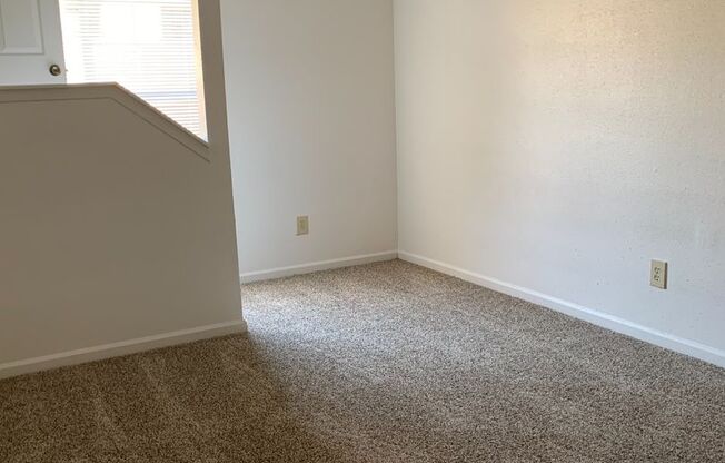 2 beds, 2 baths, 1,038 sqft, $1,215, Unit 3502