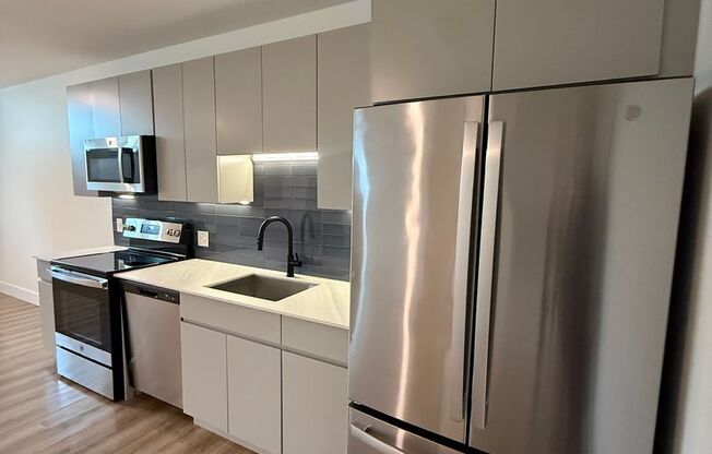 1 bed, 1 bath, 893 sqft, $2,131, Unit 108
