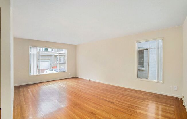 1 bed, 1 bath, $1,850, Unit 643 Beacon St. #2 - LU